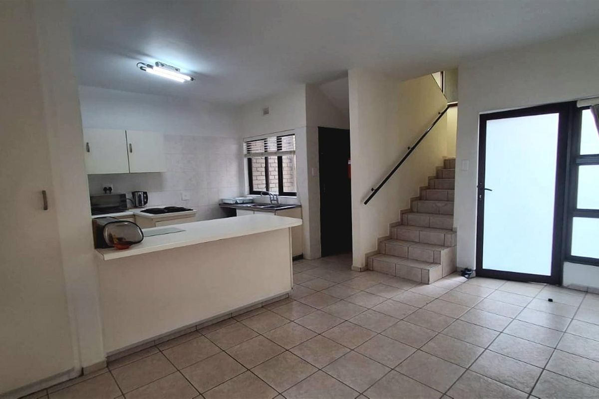Duplex Apartment For Sale in Margate, KwaZulu Natal - Photo 4