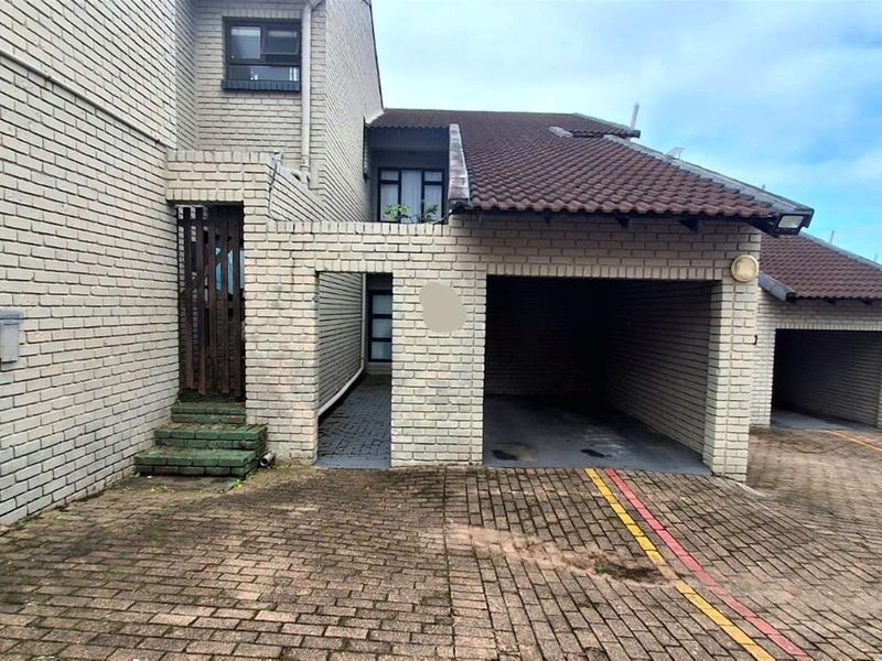 Duplex Apartment For Sale in Margate, KwaZulu Natal - Photo 2