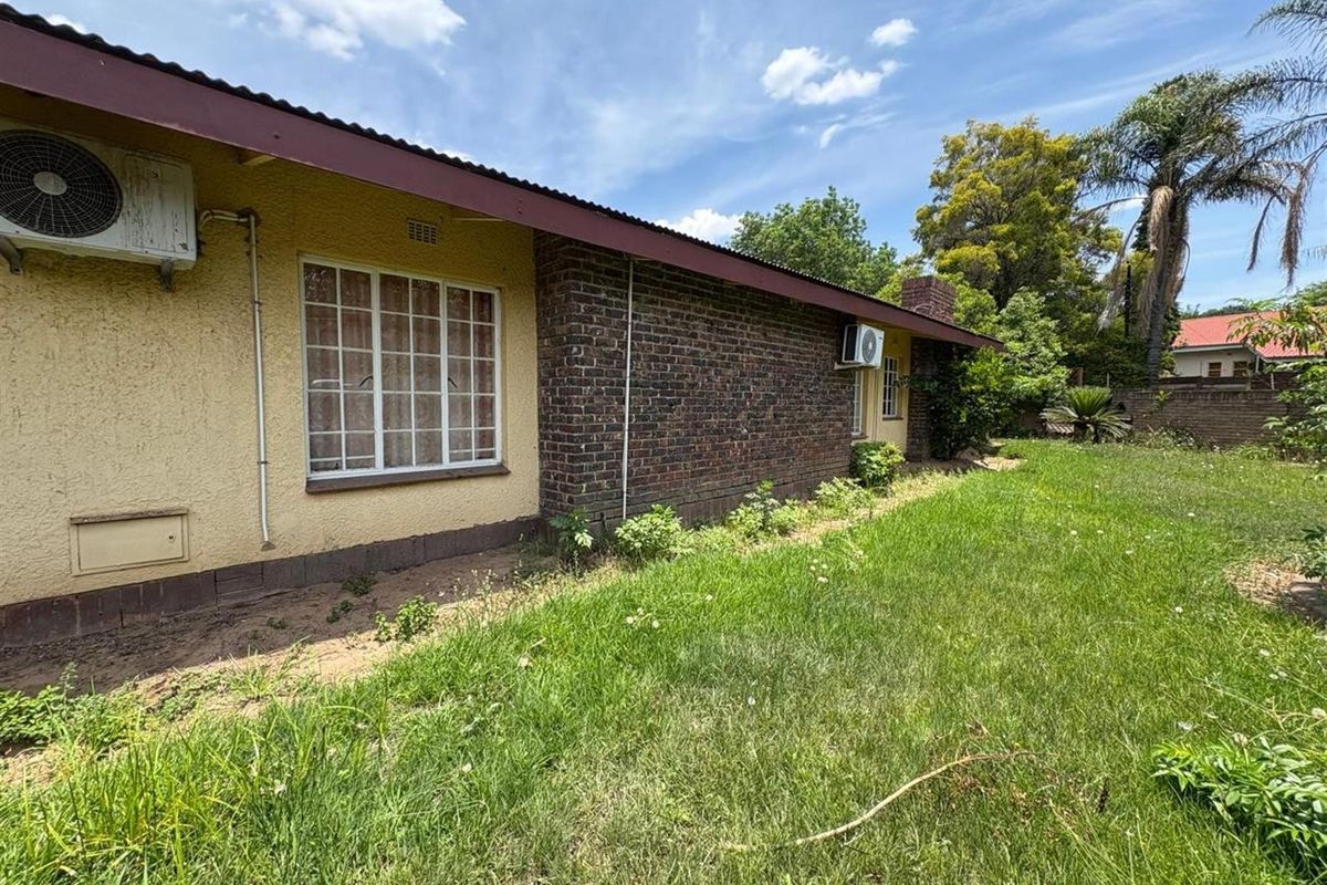 House For Sale in Aviary Hill, Newcastle, KwaZulu Natal - Photo 3