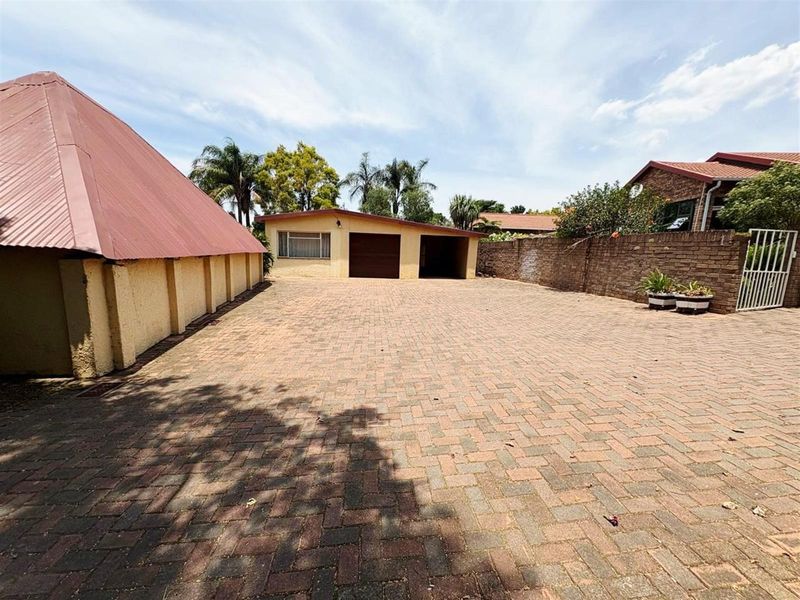 House For Sale in Aviary Hill, Newcastle, KwaZulu Natal - Photo 5