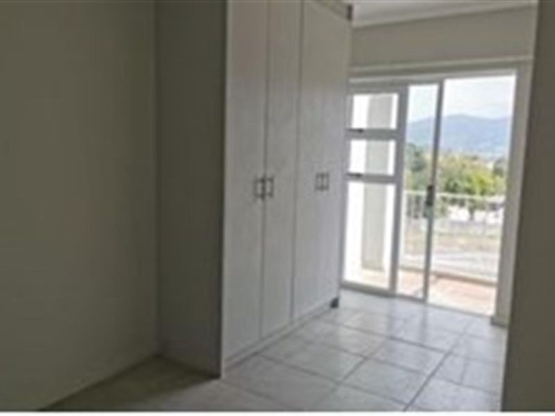 One Bedroom Apartment For Sale in La Vie Estate, Paarl - Photo 6