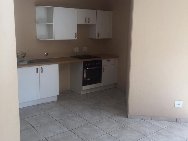 Apartment To Rent in Boskruin, Randburg - Photo 2