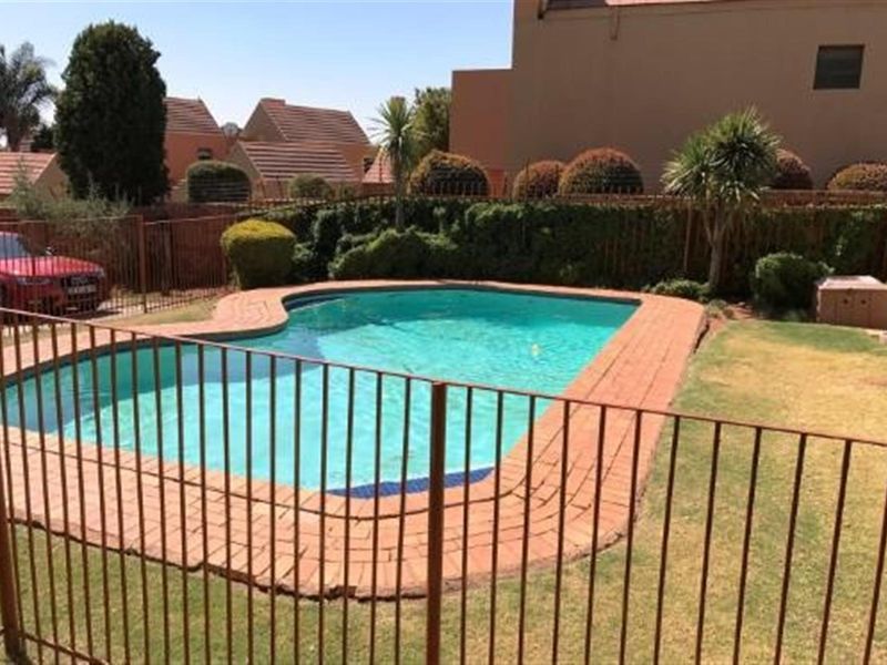 Apartment To Rent in Boskruin, Randburg - Photo 5