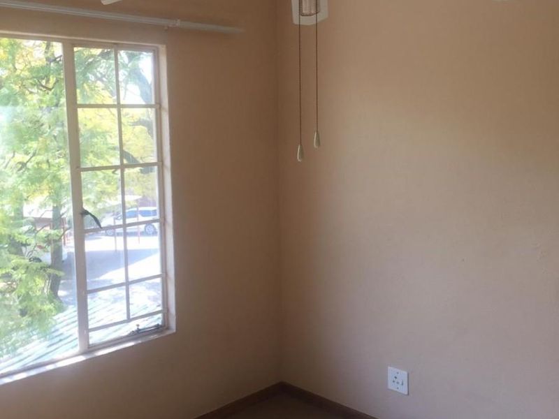 Apartment To Rent in Boskruin, Randburg - Photo 4