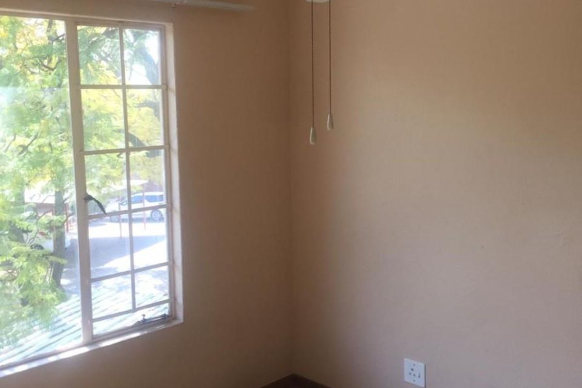 Apartment To Rent in Boskruin, Randburg - Photo 4
