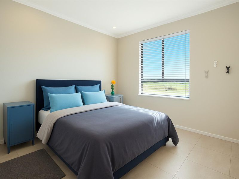 Top Floor Living Apartment For Sale in Sitari Country Estate, Somerset West - Photo 7