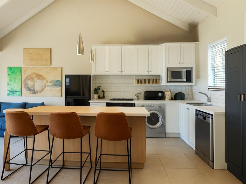 Top Floor Living Apartment For Sale in Sitari Country Estate, Somerset West - Photo 6