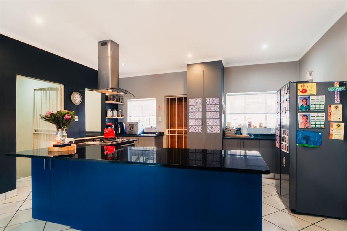 Modern Family Living in Sought-After Aqua Park, Tzaneen - Photo 5