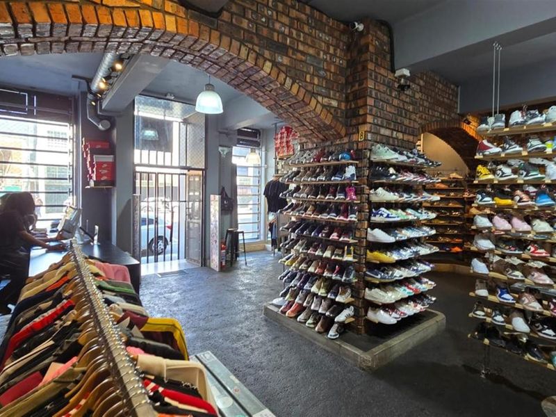 Retail Space To Rent in Gardens, Cape Town - Photo 4