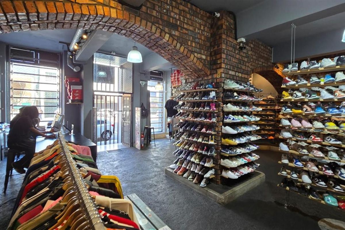 Retail Space To Rent in Gardens, Cape Town - Photo 4