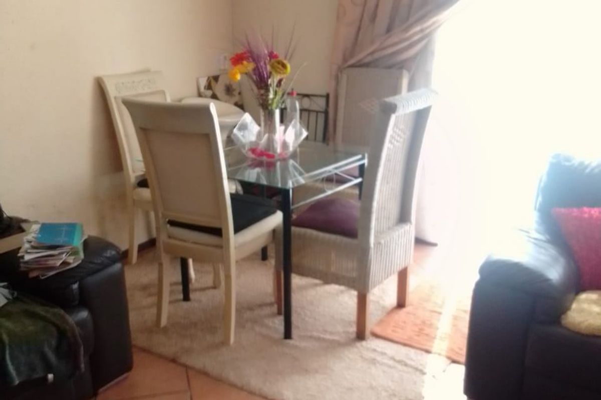 House For Sale in The Orchards, Akasia - Photo 3