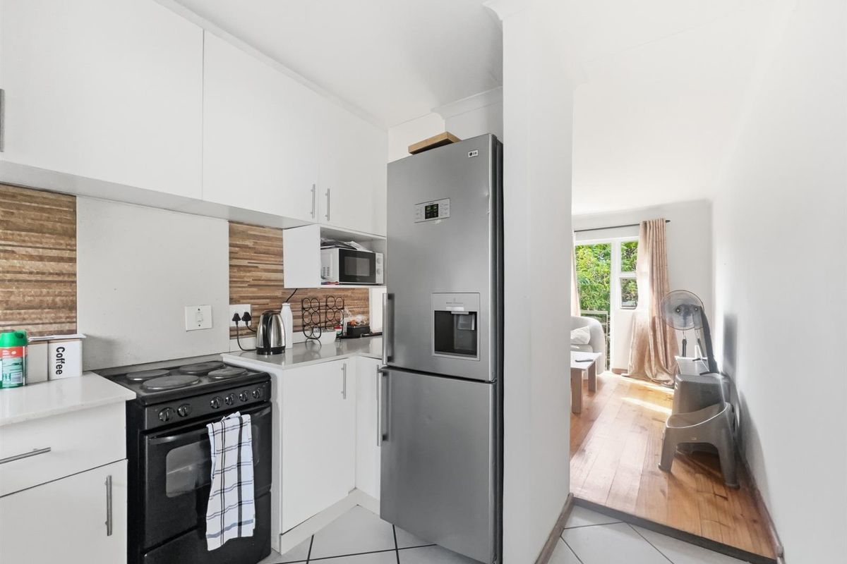 2 Bedroom Apartment For Sale in Morningside, Durban, KwaZulu Natal - Photo 5