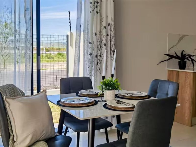 Apartment To Rent in Sandown, Blouberg - Photo 6