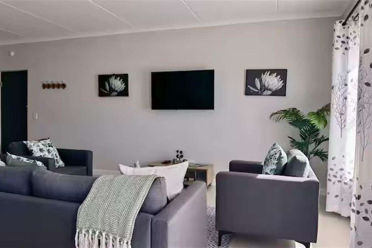 Apartment To Rent in Sandown, Blouberg - Photo 4