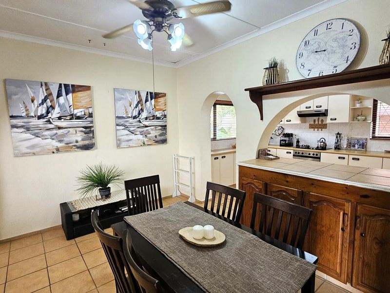 Pet-Friendly Townhouse in a Sought-After Location - Close to Everything You Need - Photo 7