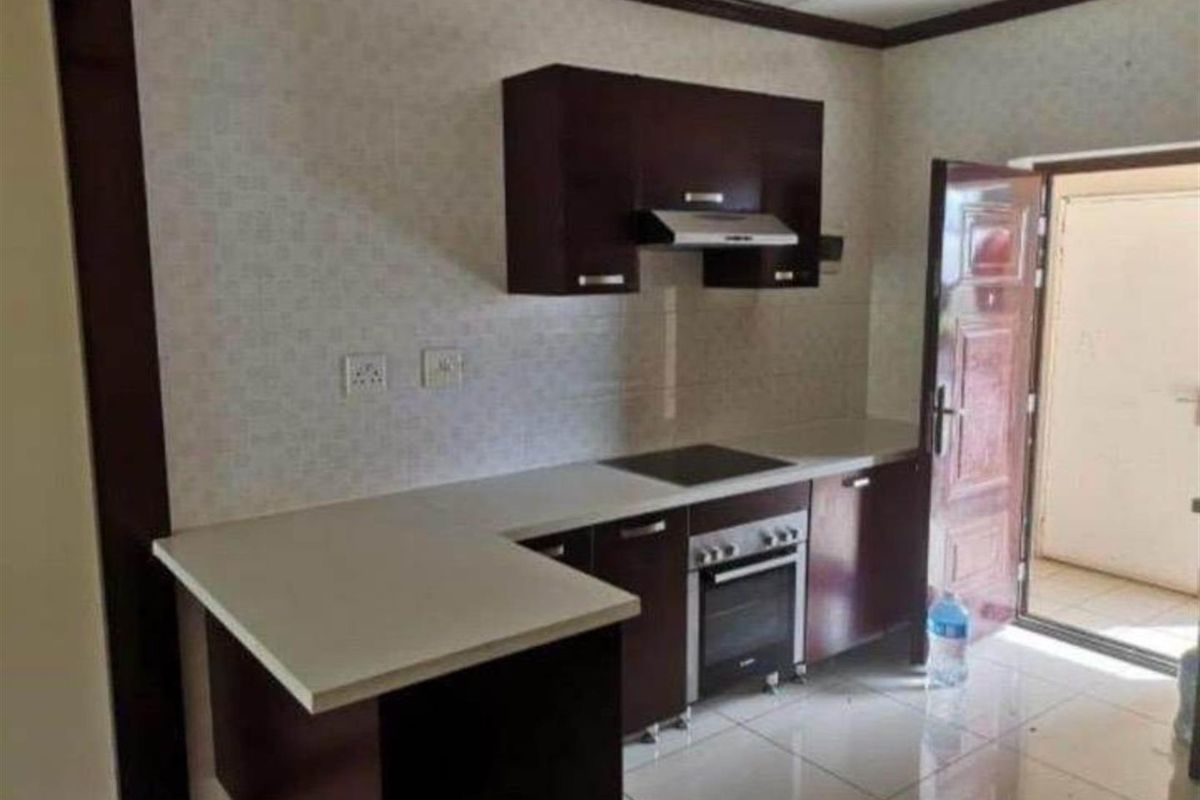 2 Bedroom,1 Bath apartment for rent in Summerset - Photo 4