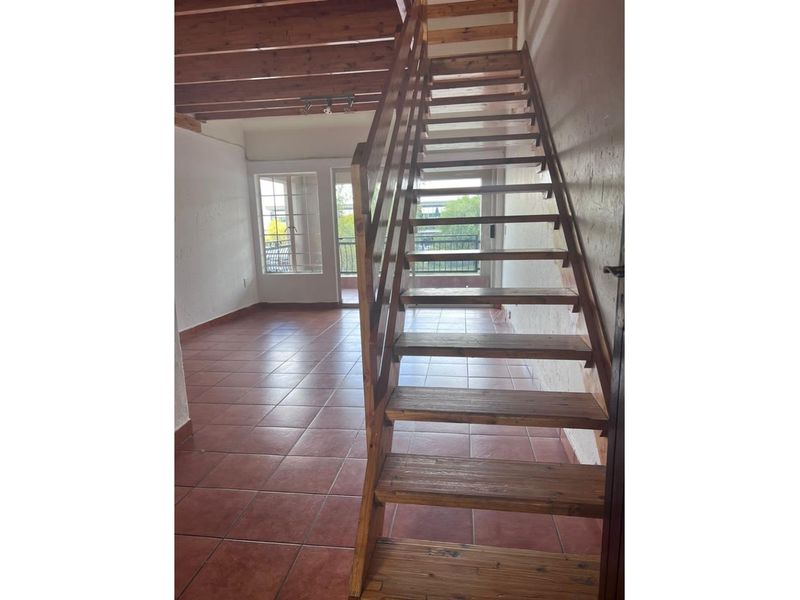 3 Bed,1 bath Loft apartment for rent in Noordwyk - Photo 9