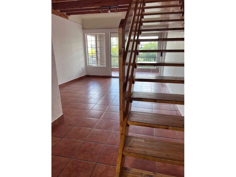 3 Bed,1 bath Loft apartment for rent in Noordwyk - Photo 6