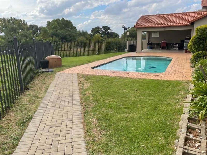 3 Bed,1 bath Loft apartment for rent in Noordwyk - Photo 2