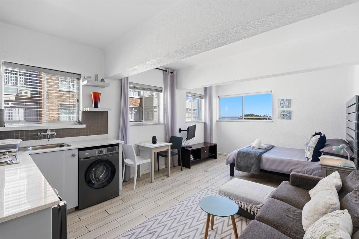 Aibnb Studio For Sale in Sea Point, Cape Town - Photo 2