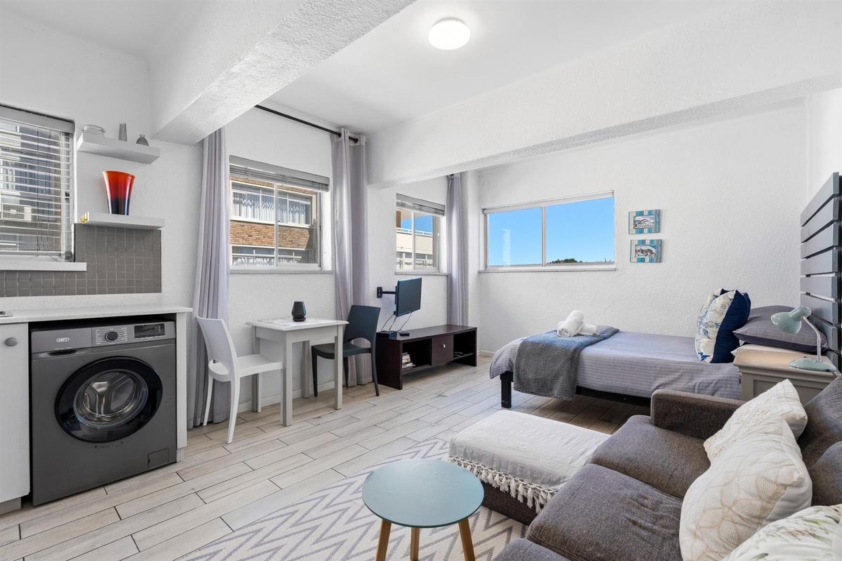 Aibnb Studio For Sale in Sea Point, Cape Town - Photo 5
