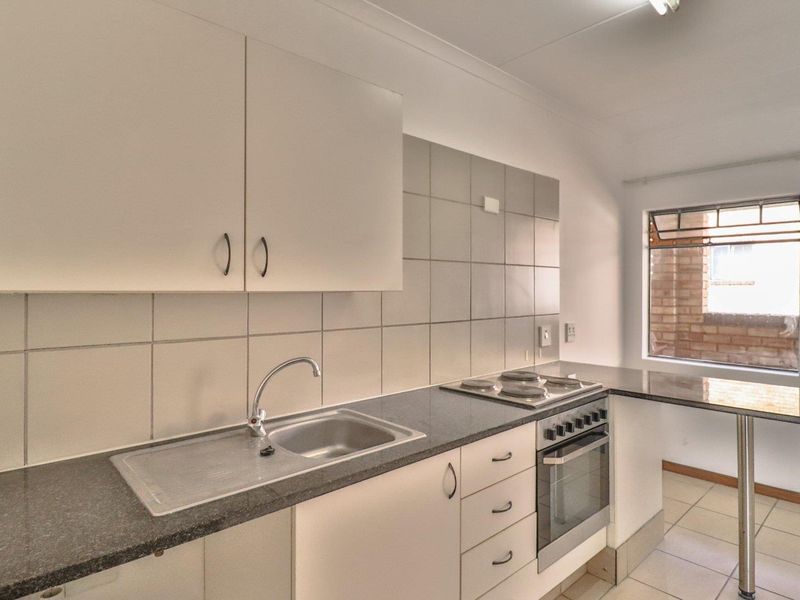 Investor Opportunity - Tenanted Apartment for Sale in Surreyside, Ferndale - Photo 7