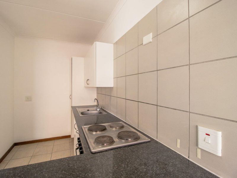 Investor Opportunity - Tenanted Apartment for Sale in Surreyside, Ferndale - Photo 10