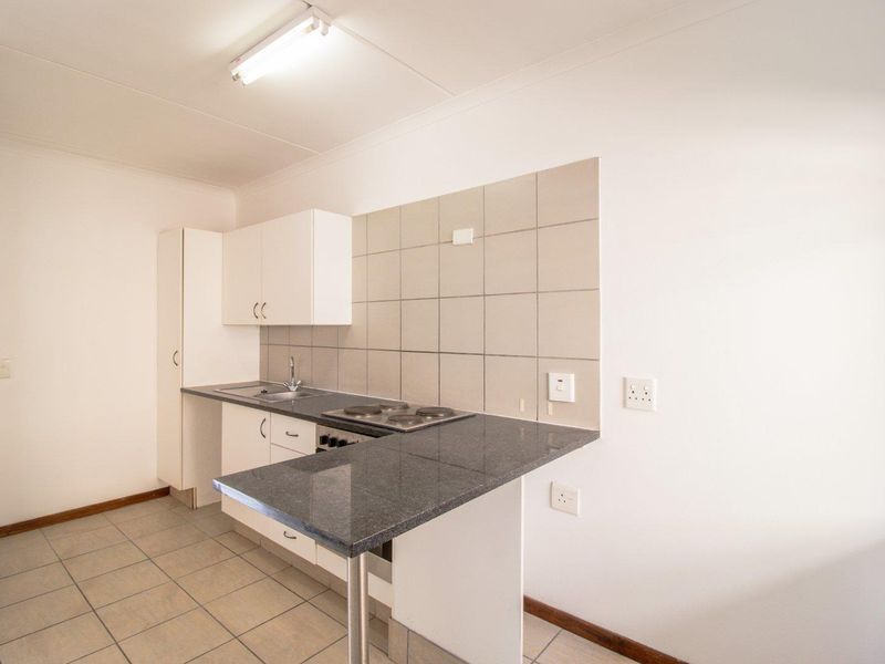 Investor Opportunity - Tenanted Apartment for Sale in Surreyside, Ferndale - Photo 9