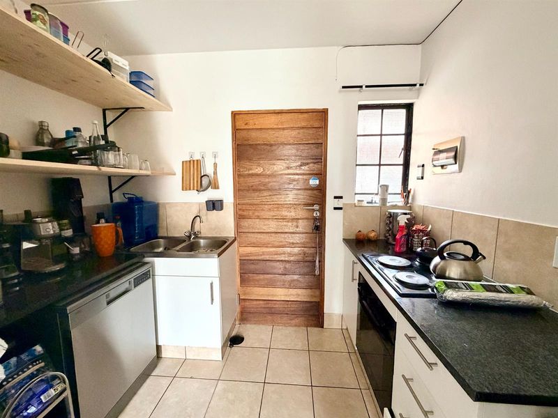 Apartment For Sale in Edenvale - Photo 2