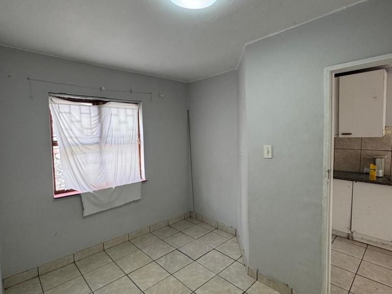 Charming Family Duplex in Summer Greens - Photo 10