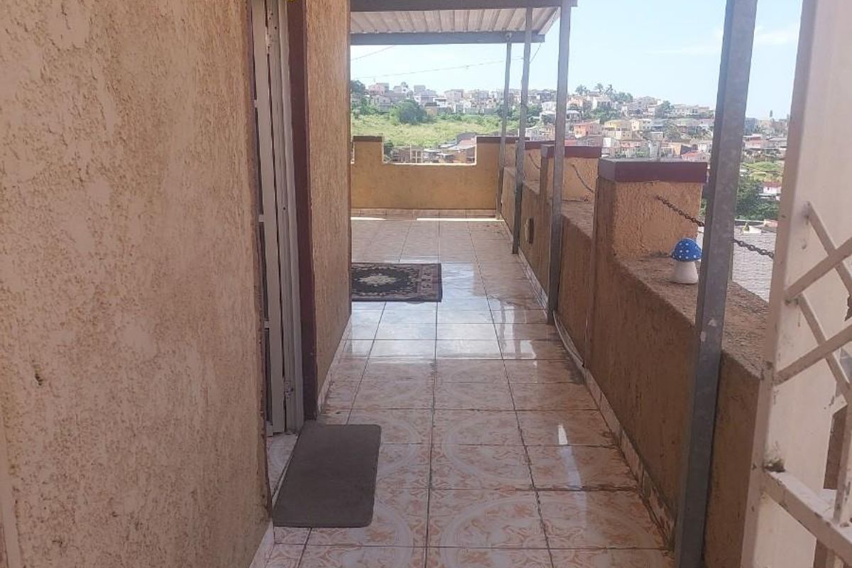 House For Sale in Montford, Chatsworth, KwaZulu Natal - Photo 2