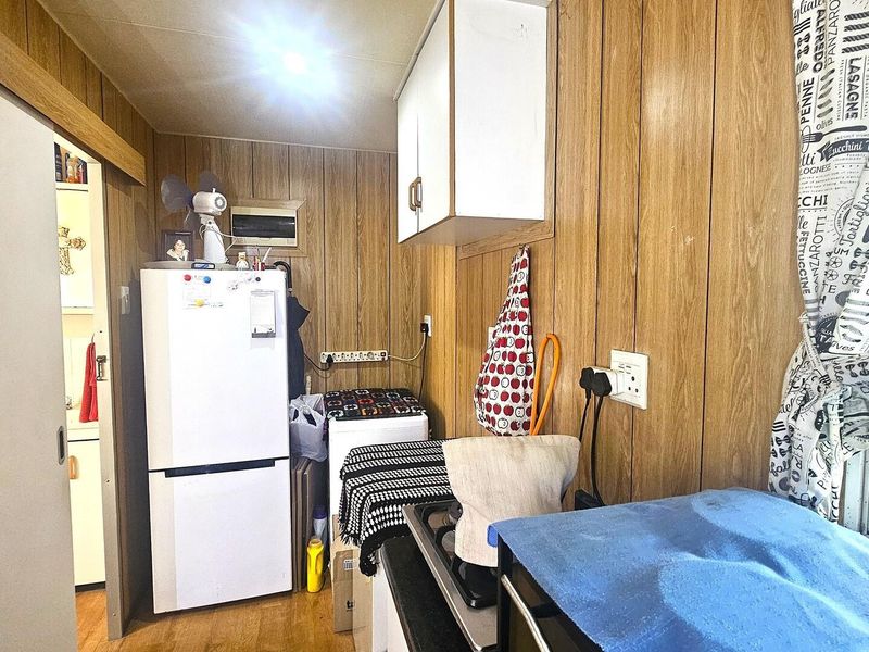 Cozy One Bedroom Park-Home in Margate - Photo 8