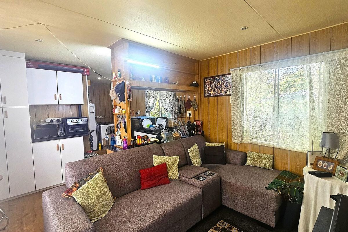 Cozy One Bedroom Park-Home in Margate - Photo 3