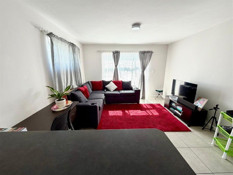 Stunning 2-Bedroom Duplex For Sale In Stratford Green - Photo 6