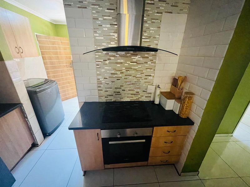 3 Bedroom House For Sale in Amandasig, Akasia - Photo 7