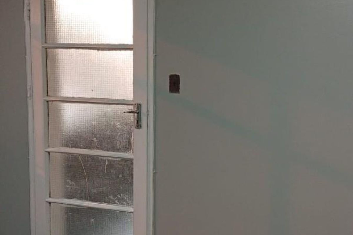 1.5 bedroom Apartment For Sale in Springs Central, Springs - Photo 2