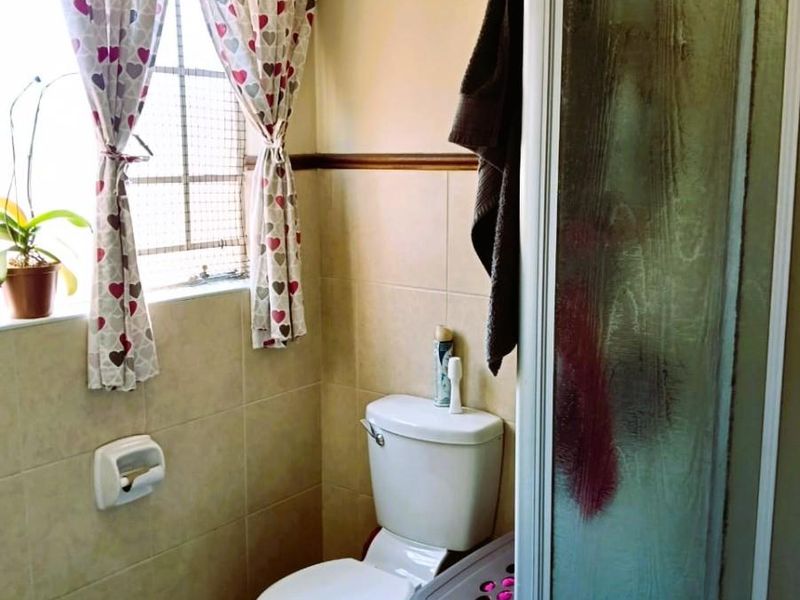 MODERN 2-BEDROOM TOWNHOUSE WITH DOUBLE GARAGE IN DIE HOEWES - Photo 6