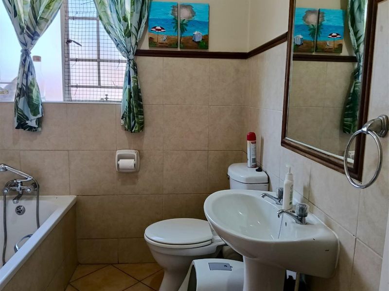 MODERN 2-BEDROOM TOWNHOUSE WITH DOUBLE GARAGE IN DIE HOEWES - Photo 7