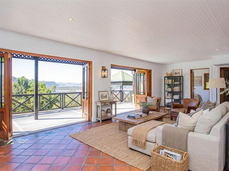 Olde Worlde Charm In Westford Bridge - Photo 9