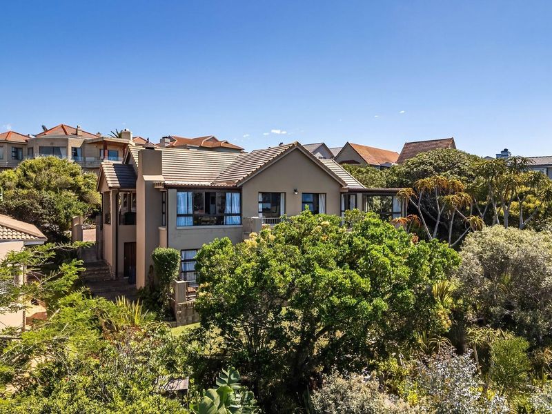 Family Home with Breathtaking Ocean Views! - Photo 1