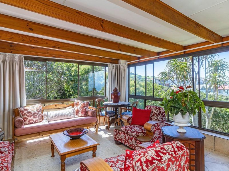 Family Home with Breathtaking Ocean Views! - Photo 5