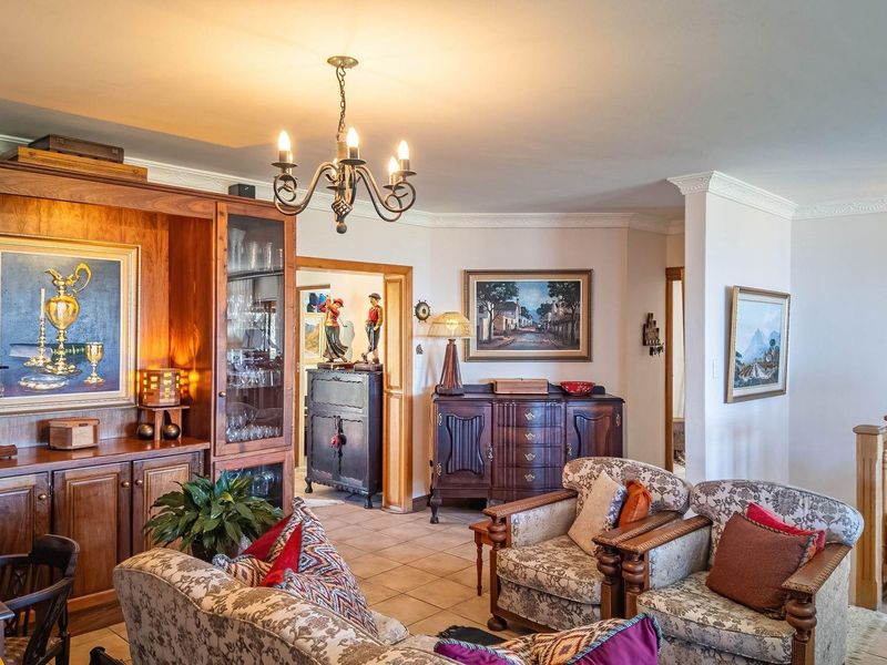 Family Home with Breathtaking Ocean Views! - Photo 8