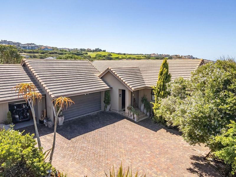 Family Home with Breathtaking Ocean Views! - Photo 1