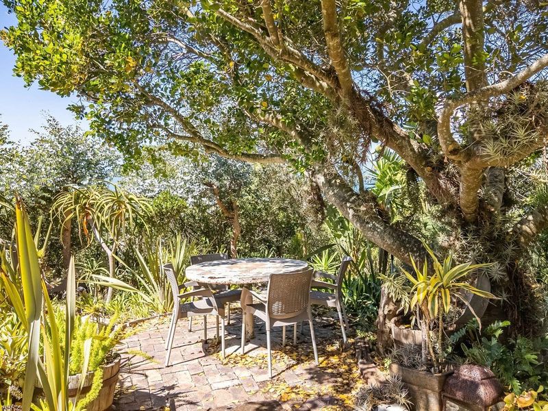 Family Home with Breathtaking Ocean Views! - Photo 4