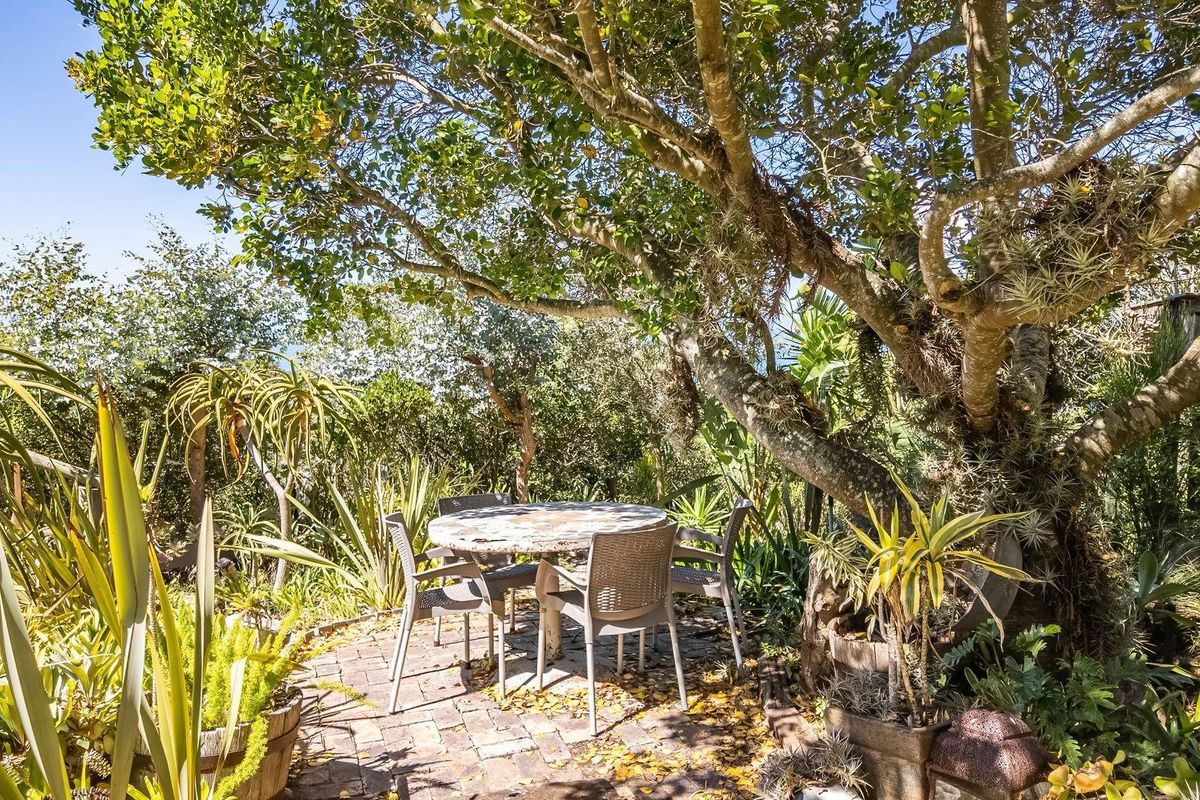 Family Home with Breathtaking Ocean Views! - Photo 4