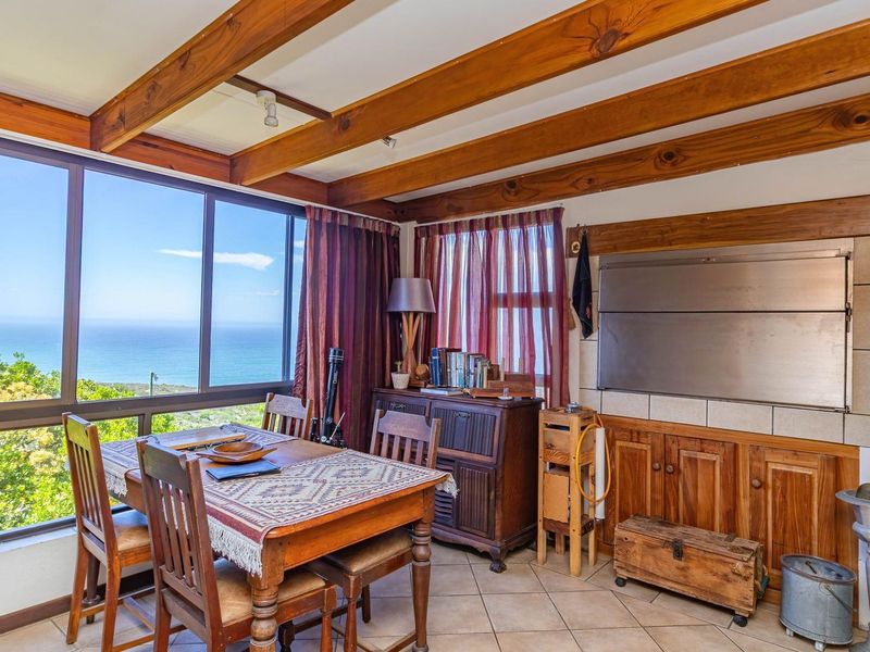 Family Home with Breathtaking Ocean Views! - Photo 6