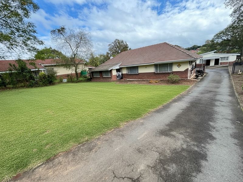 Prime Scottsville Investment | Walk to UKZN | High Rental Yield | 20 plus-Student Capacity Potential - Photo 1