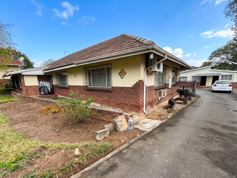 Prime Scottsville Investment | Walk to UKZN | High Rental Yield | 20 plus-Student Capacity Potential - Photo 4