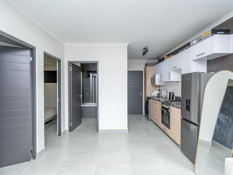 Modern 2-Bedroom Apartment for Sale in Kleijne Wingerd - Kuils River - Photo 9