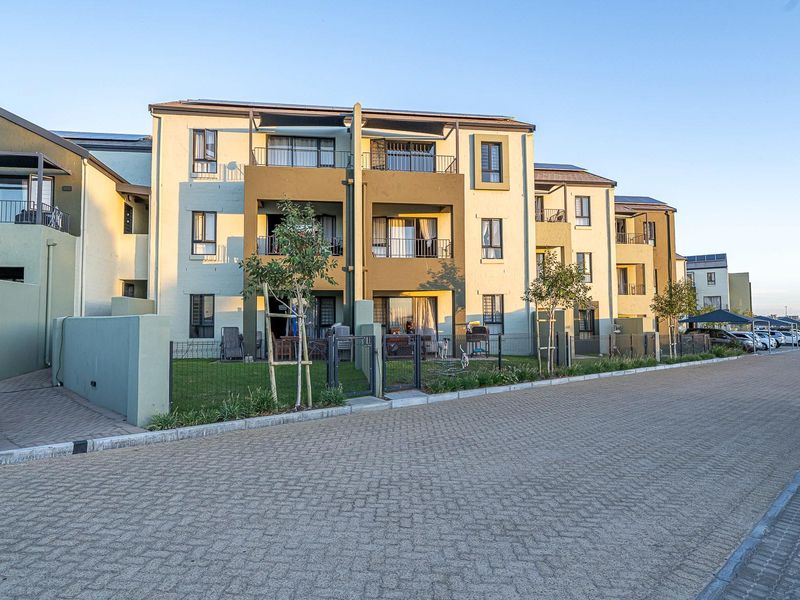 Modern 2-Bedroom Apartment for Sale in Kleijne Wingerd - Kuils River - Photo 3